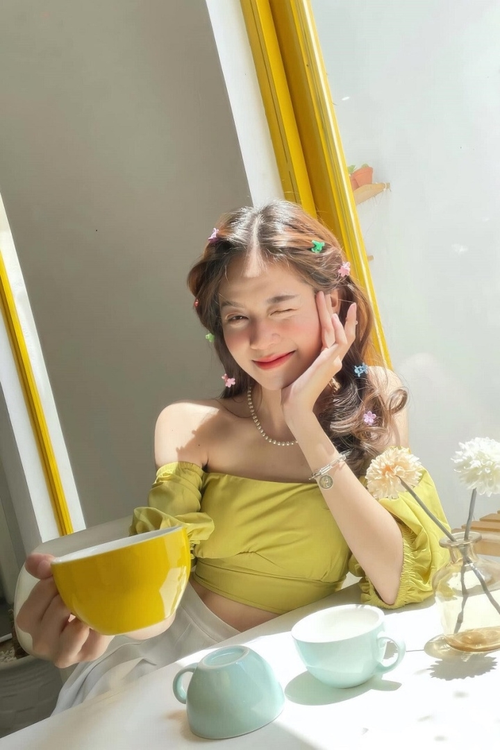 thanh tich hoc tap dang ne cua tan hoa hau viet nam huynh thi thanh thuy hinh anh 3