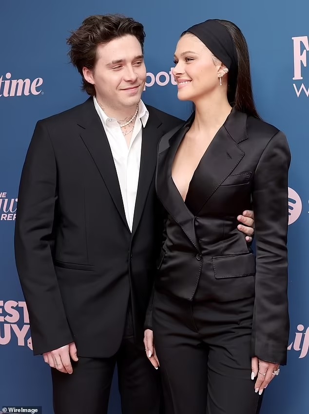 brooklyn beckham va vo sieu mau quan quyt khong roi tai su kien hinh anh 2