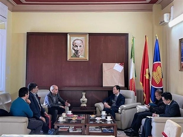 italian party official hails vietnam s development achievements picture 1