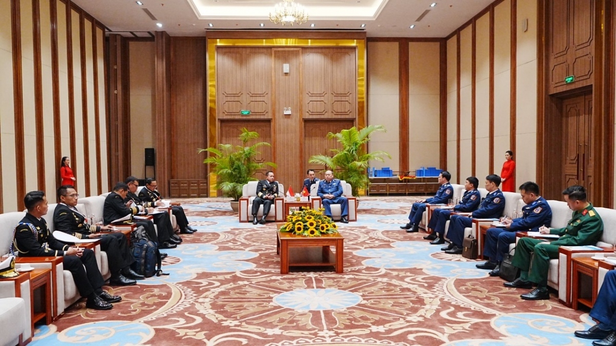 vietnam coast guard holds bilateral exchanges with indonesia and cambodia picture 1 vietnam coast guard holds bilateral exchanges with indonesia and cambodia picture 1