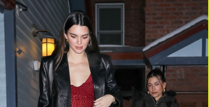 Kendall Jenner xinh đẹp đi chơi cùng bạn bè sau khi xác nhận chia tay bạn trai