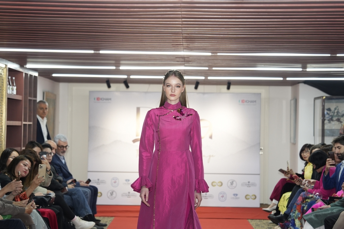 italian designer modernises vietnamese dress ao dai picture 1