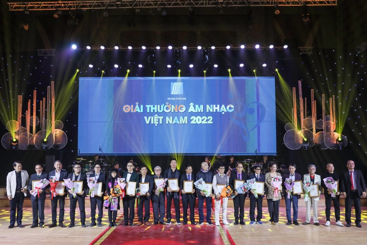 hoi nhac si viet nam ky niem 65 nam thanh lap va trao giai thuong am nhac 2022 hinh anh 5