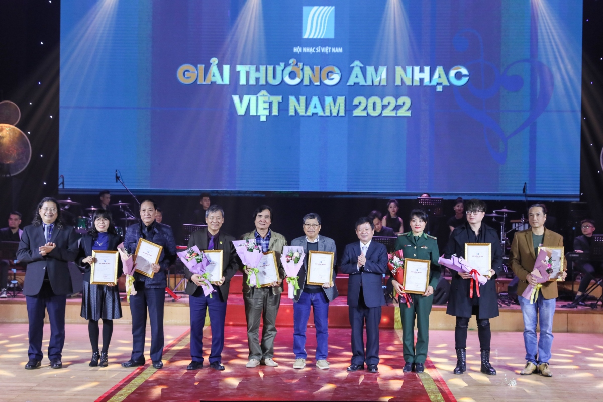 hoi nhac si viet nam ky niem 65 nam thanh lap va trao giai thuong am nhac 2022 hinh anh 4