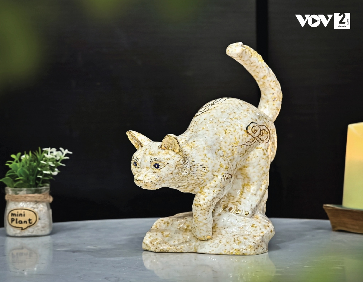 cat-shaped ceramics in bat trang village available ahead of tet picture 11