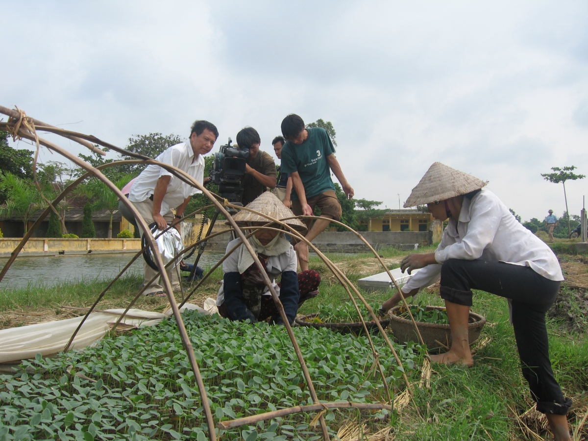 nsnd nguyen thuoc lam phim tai lieu nhu duoc nap them von song hinh anh 5