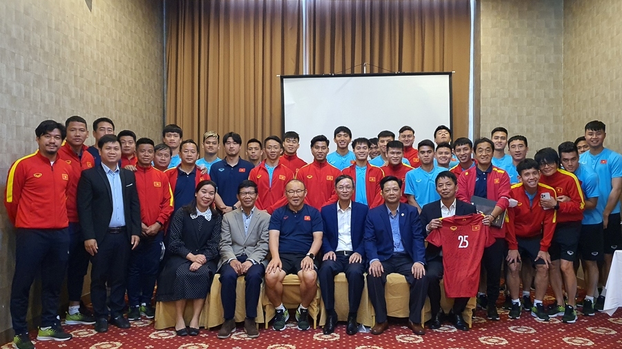 Do hung dung nhac lai ky niem dep tren dat lao truoc them aff cup 2022 hinh anh 1