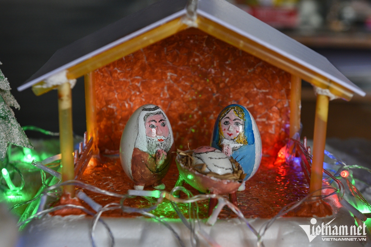 unique christmas items made from eggshells in hcm city picture 6
