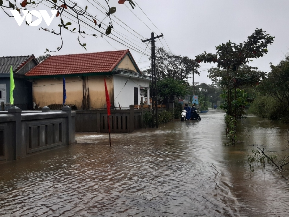 lowland areas of thua thien-hue province hit by flooding picture 4