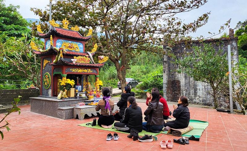 chiem nguong cong troi tram tuoi tren dinh Deo ngang hinh anh 8