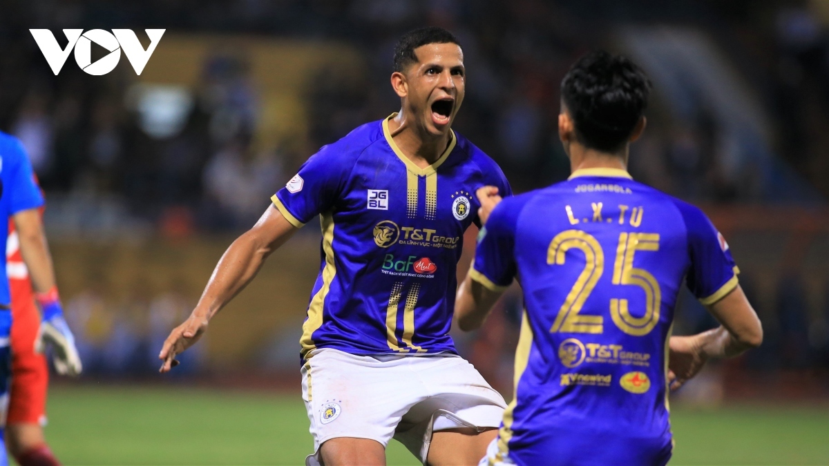 ha noi fc tim ngoai binh khung de buoc ra afc champions league hinh anh 1