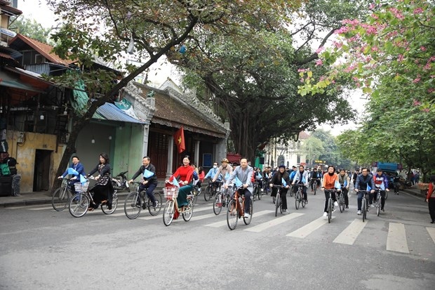 hanoi friendship cycling journey held to promote green practices picture 1