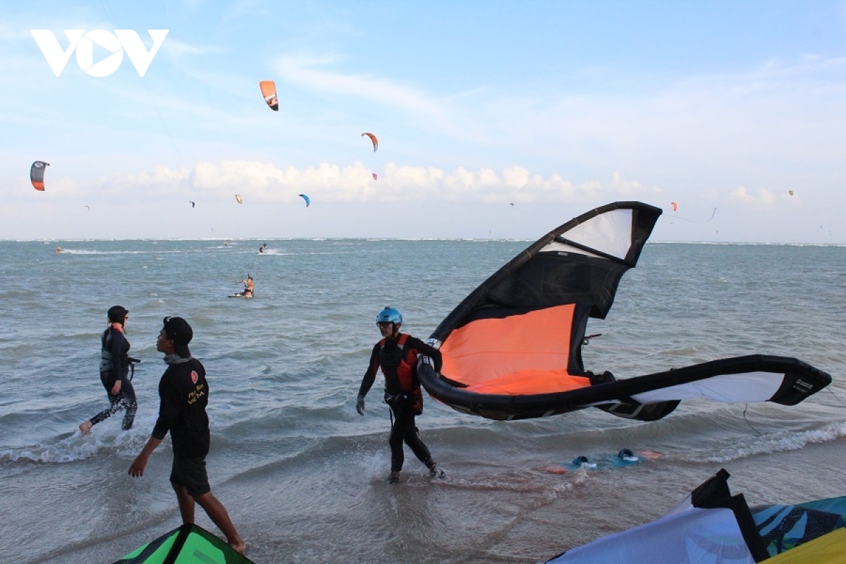 international kitesurfing festival opens in ninh thuan picture 1