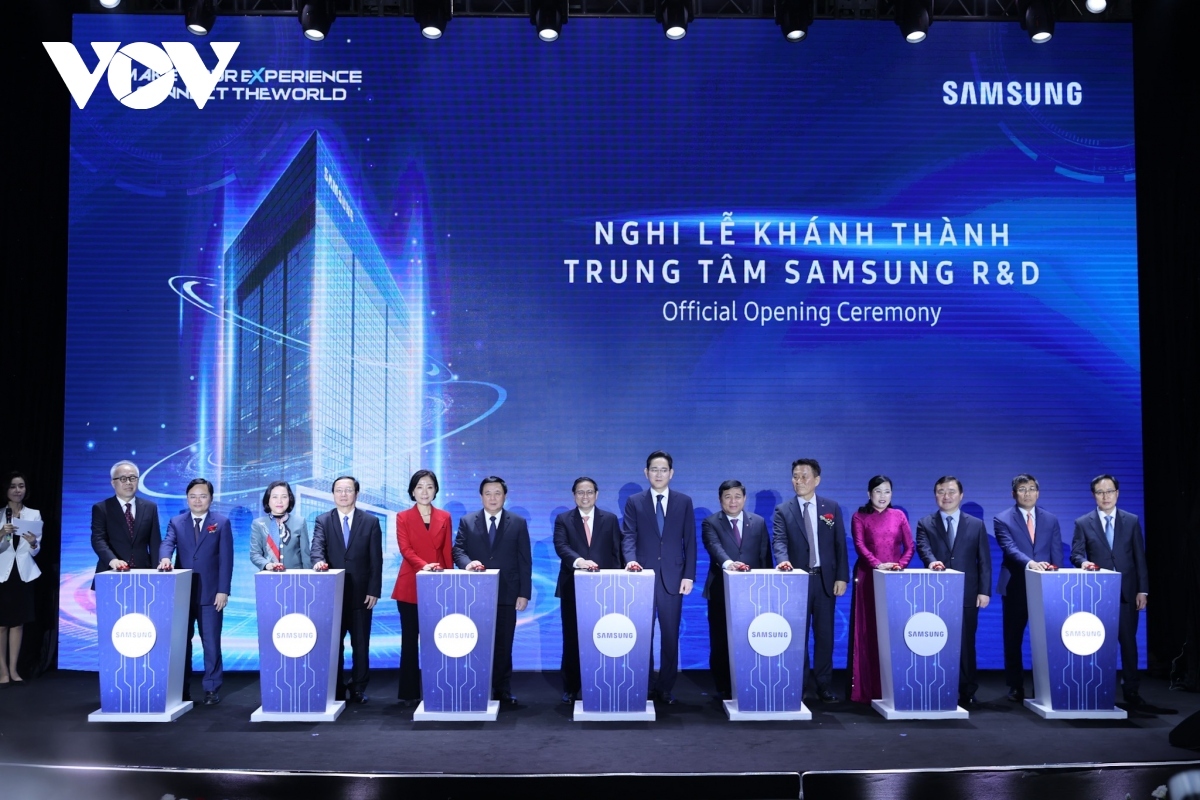 samsung needs to regard vietnam as an important base pm chinh picture 1