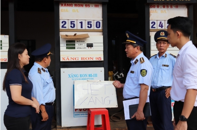 cong khai, minh bach thi truong xang dau hinh anh 1