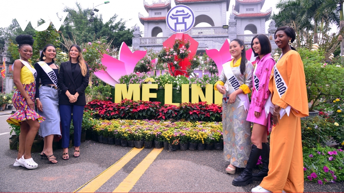 miss tourism world contestants eager to discover hanoi flower village picture 2