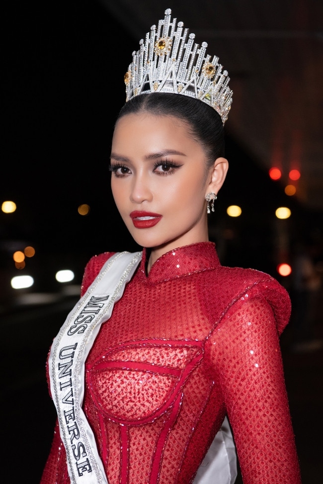 ngoc chau heads to us for miss universe 2022 picture 1