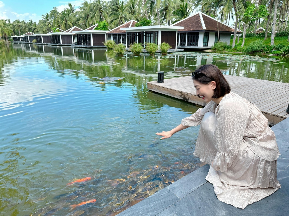 vo chong phuong nga - binh an di huong tuan trang mat muon o hoi an hinh anh 4