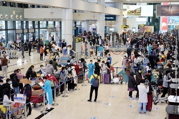 noi bai airport expects 80,000 passengers on peak day during lunar new year season picture 1