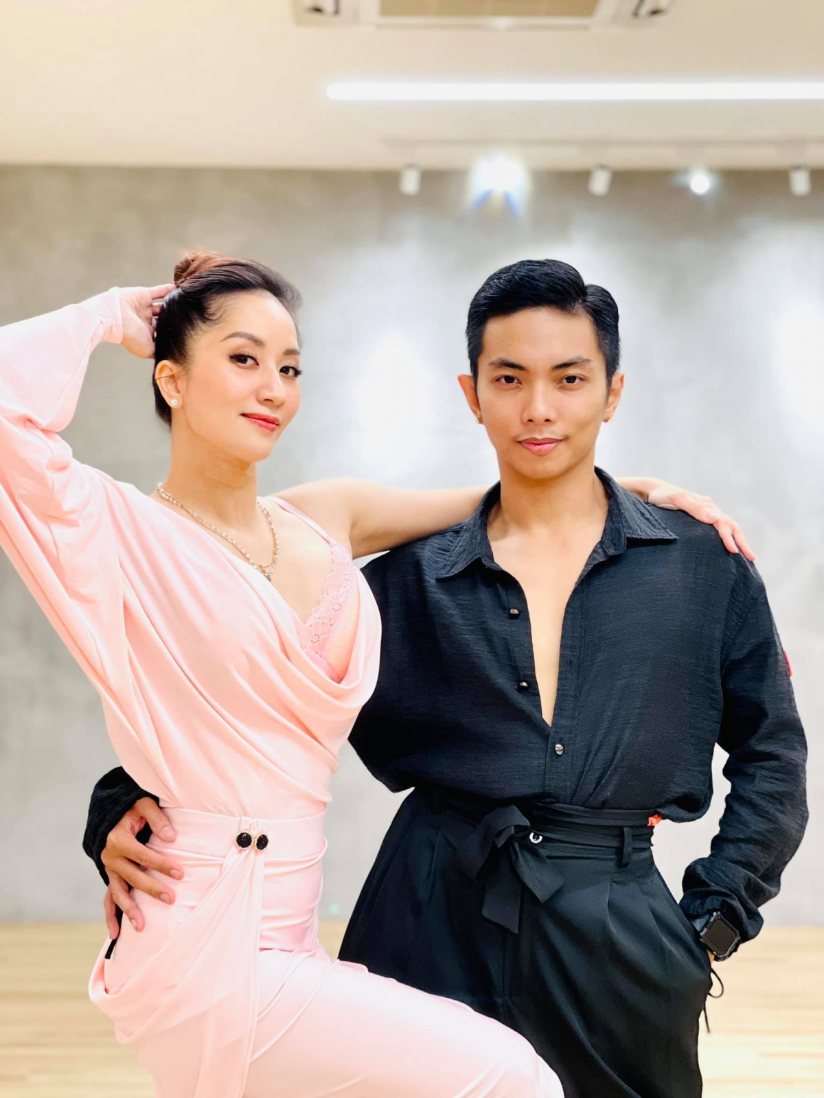 nu-hoang-dancesport-khanh-thi-toi-rat-y-thuc-khi-lay-chong-kem-11-tuoi-1.jpg