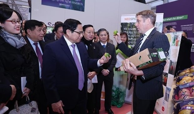 prime minister visits netherlands agriculture innovation hub picture 1