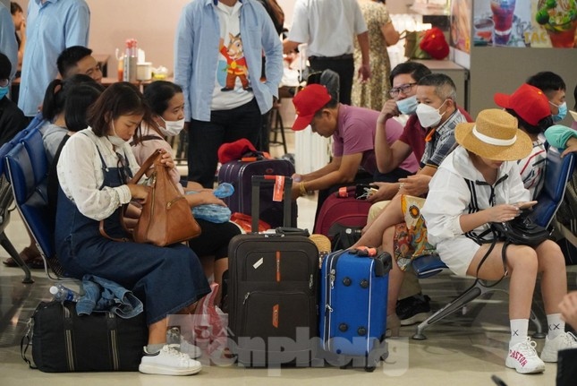 hcm city airport prepares for peak season during tet holiday picture 4