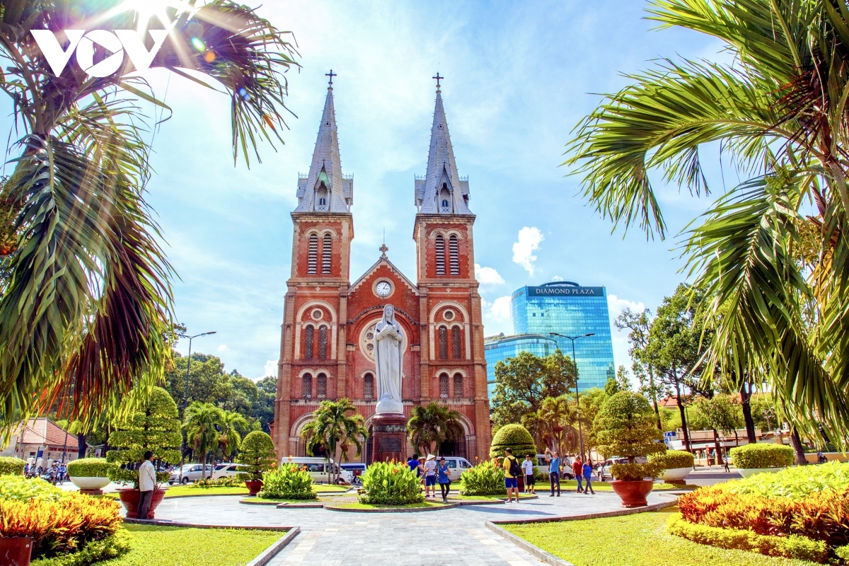 hcm city among most searched destinations by travelers picture 1