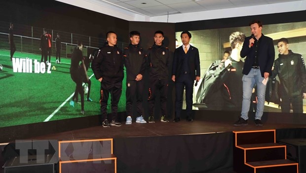 vn football talents receive professional training in belgium picture 1
