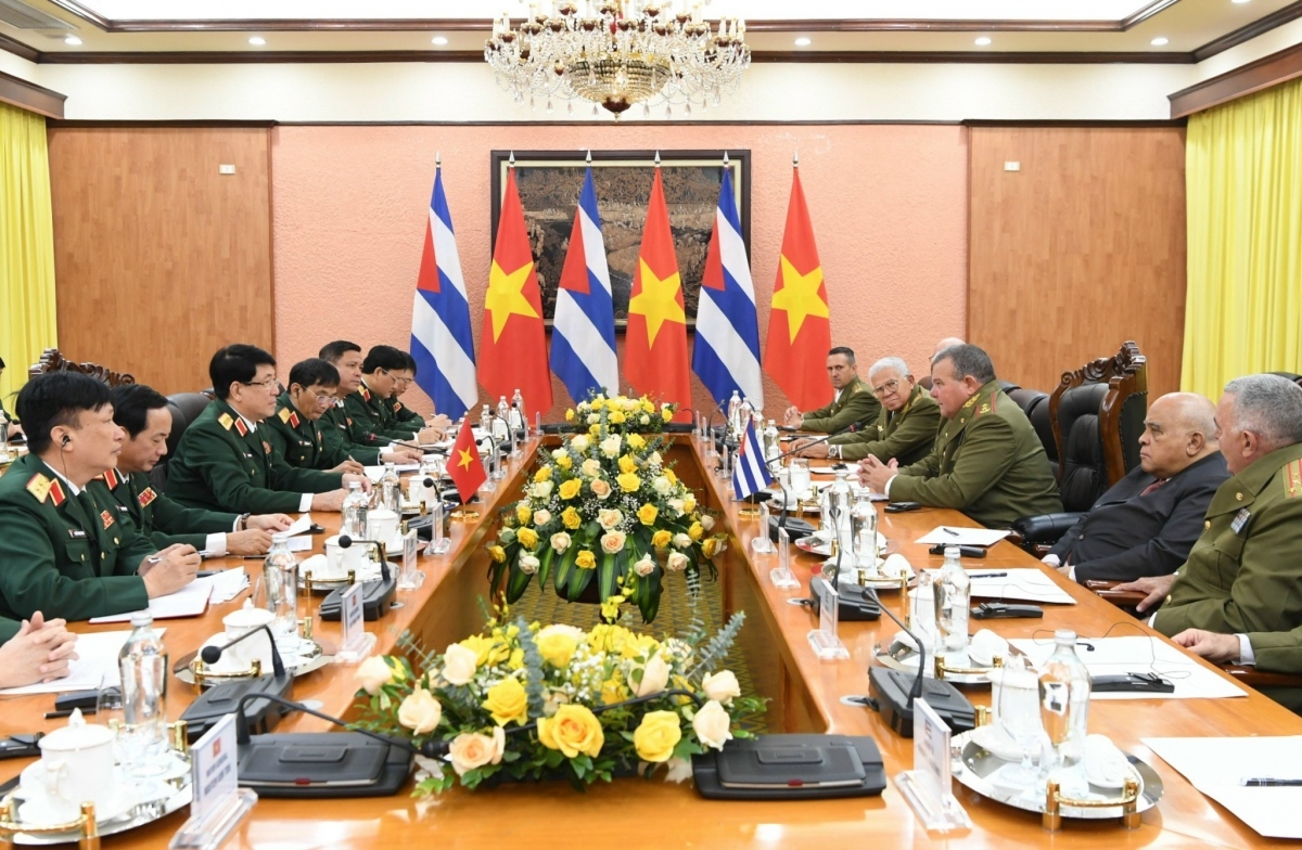 cuban revolutionary armed forces leader visits vietnam picture 1