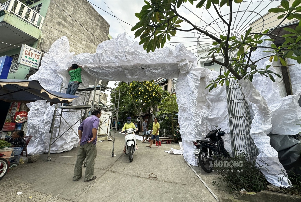 christmas atmosphere descends on parishes in ho chi minh city picture 1