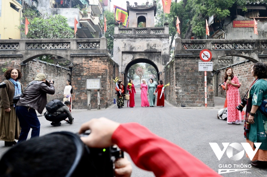 Duong pho ha noi tinh lang trong sang dau nam moi hinh anh 6