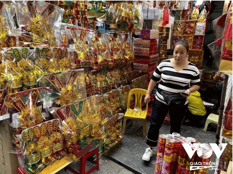 nguoi ha noi cung ong cong ong tao som hinh anh 15