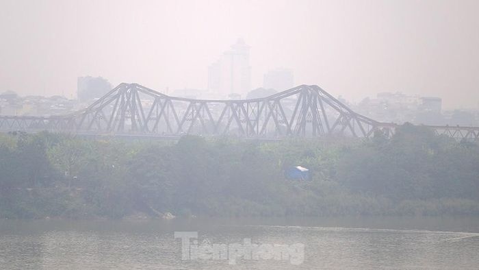 air quality worsens as thick haze descends on hanoi picture 1 air quality worsens as thick haze descends on hanoi picture 1