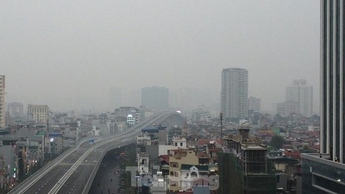 air quality worsens as thick haze descends on hanoi picture 4