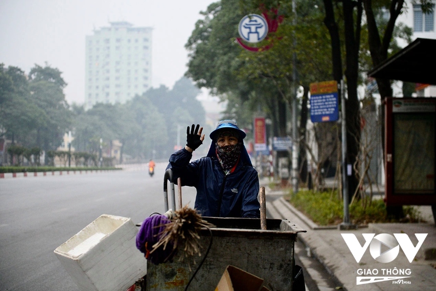 Duong pho ha noi tinh lang trong sang dau nam moi hinh anh 2