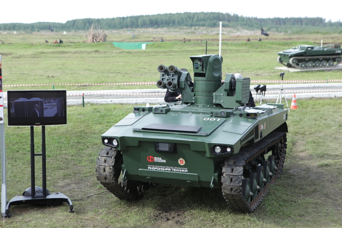 Nga sở hữu robot chiến đấu xóa sổ xe tăng hạng nặng Ukraine?