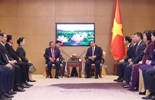 pm receives head of laos - vietnam friendship association picture 1