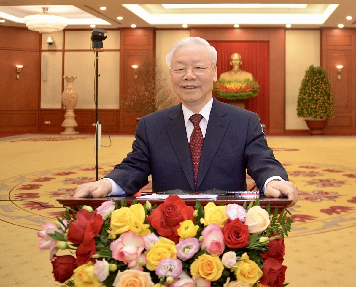 top vietnamese leader extends lunar new year greetings to people picture 1