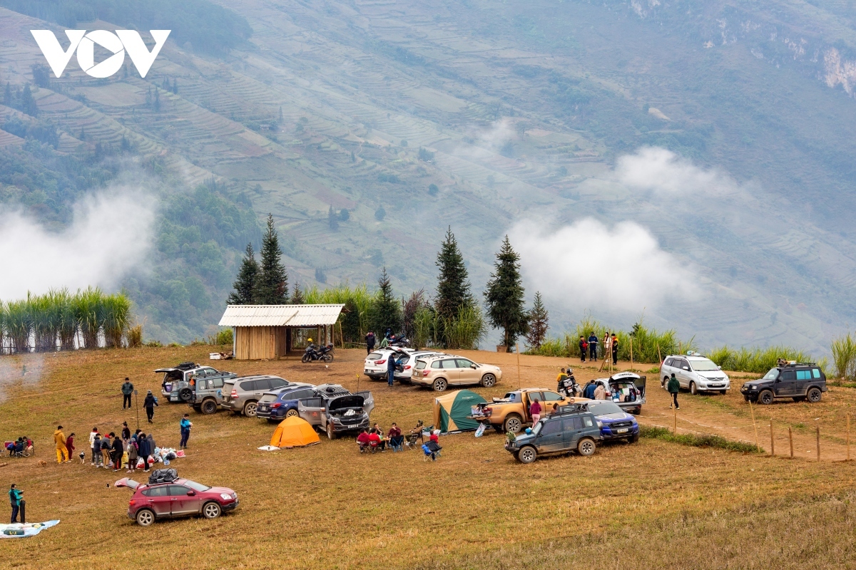 discovering majestic beauty of suoi thau steppe in ha giang picture 10