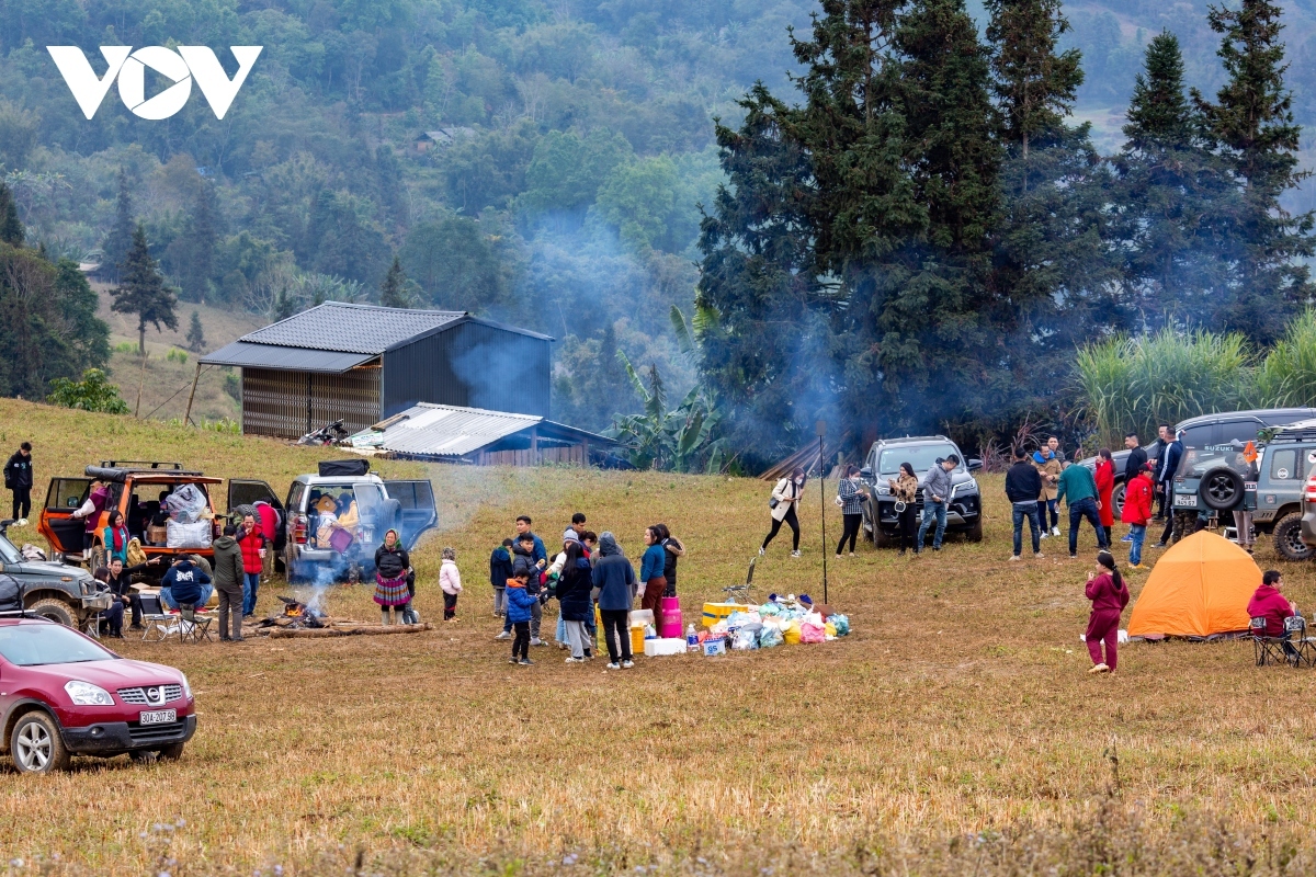 discovering majestic beauty of suoi thau steppe in ha giang picture 11