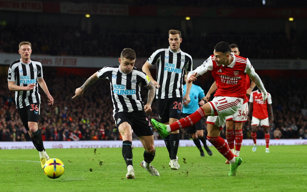 Newcastle khiến Arsenal sảy chân trong cuộc đua vô địch Ngoại hạng Anh