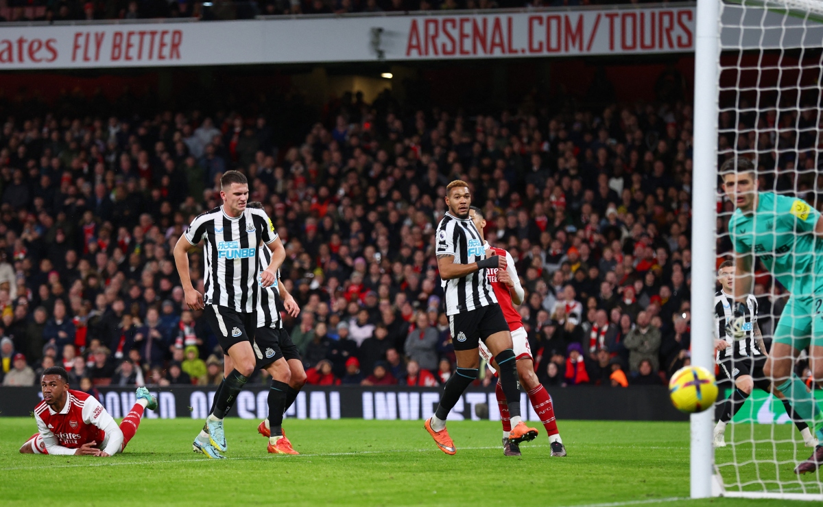 newcastle khien arsenal say chan trong cuoc dua vo dich ngoai hang anh hinh anh 2