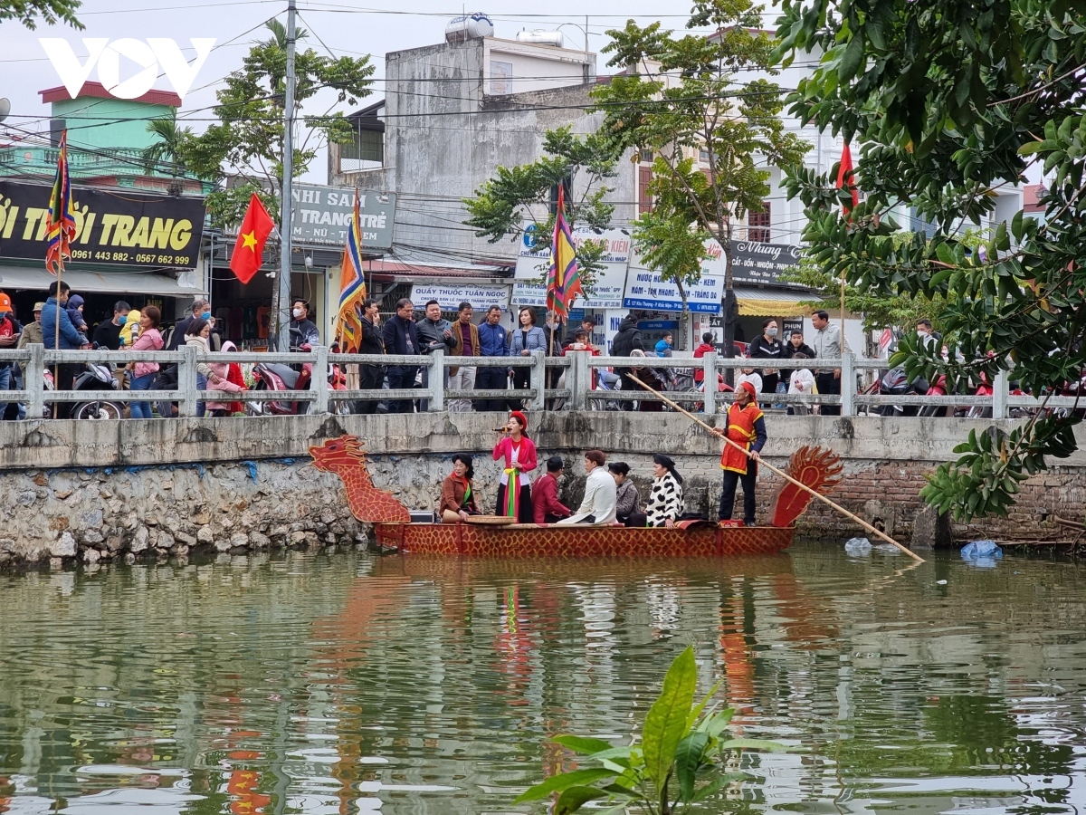 discovering pig slaughtering festival in vietnam picture 6