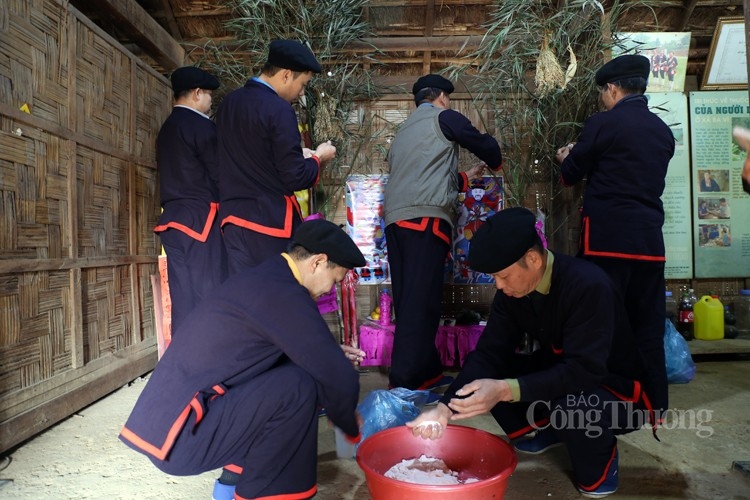 crop praying ritual in new year of dao tien ethnic people picture 3
