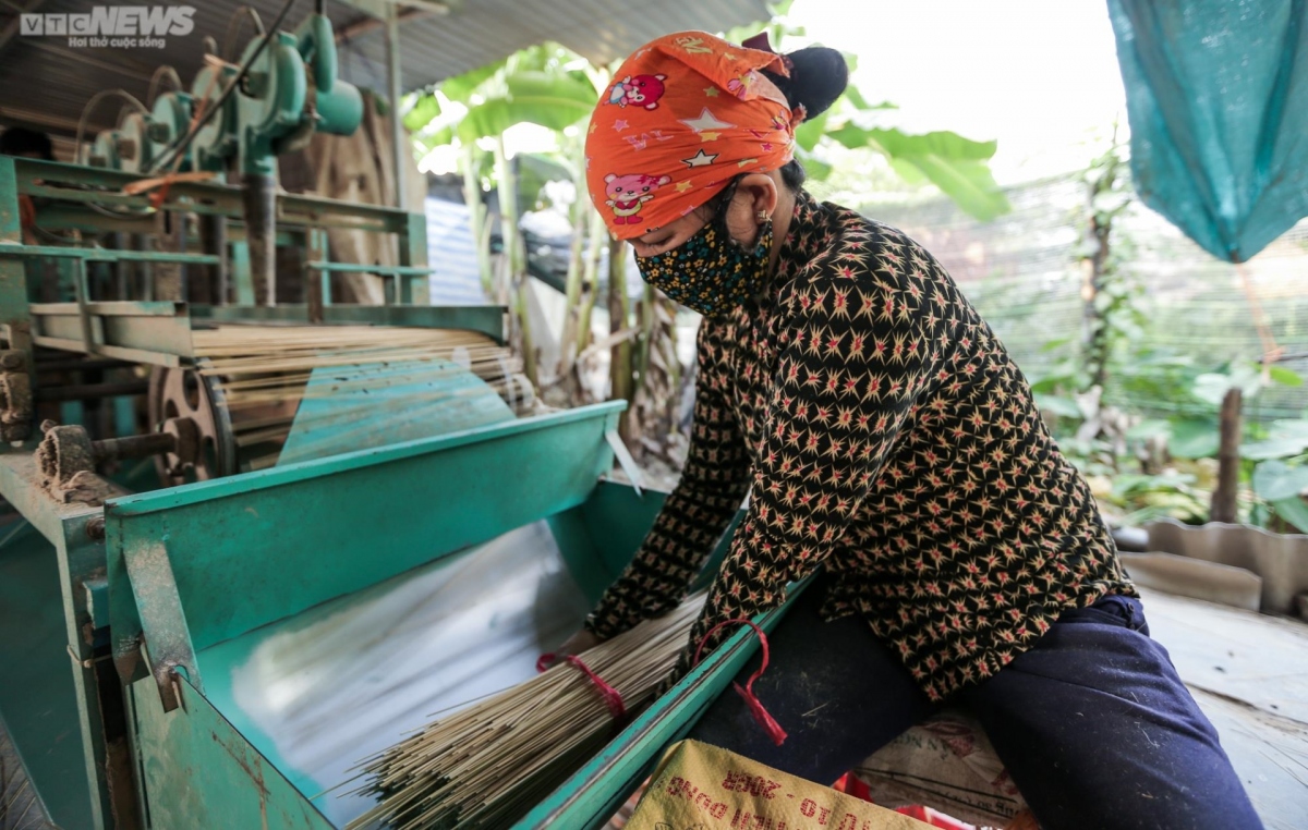 lang huong hon 100 nam tuoi ruc ro sac mau hut hon du khach hinh anh 10