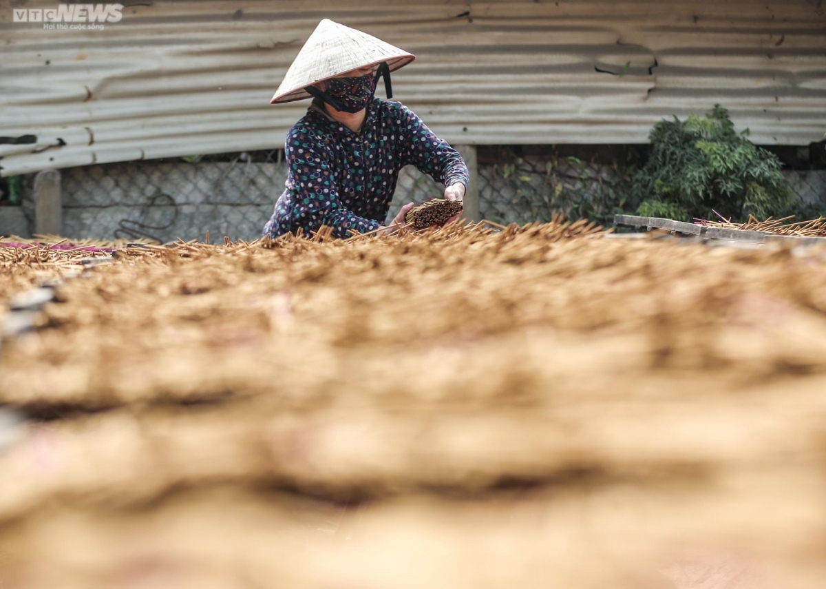 lang huong hon 100 nam tuoi ruc ro sac mau hut hon du khach hinh anh 18