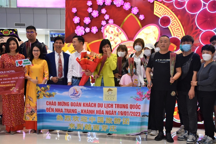 khanh hoa welcomes back first chinese tourists in post-covid period picture 1