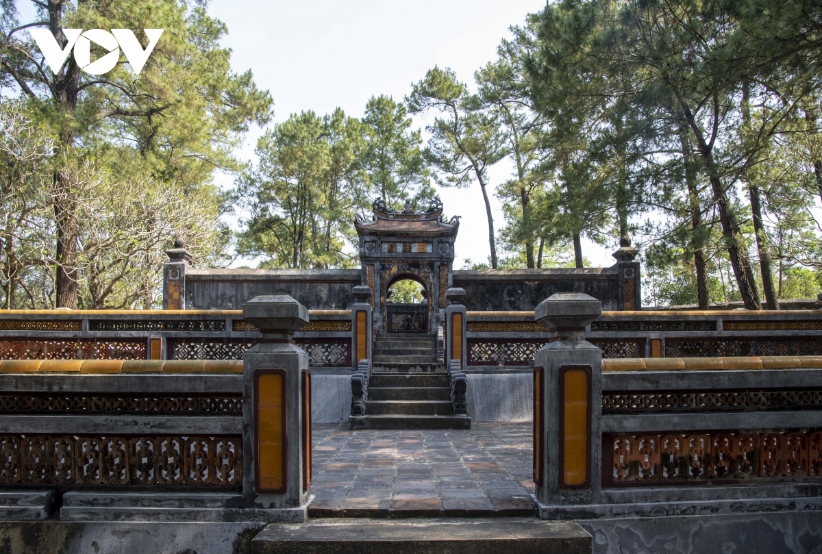 a complex of royal tombs major tourist attractions in hue picture 4