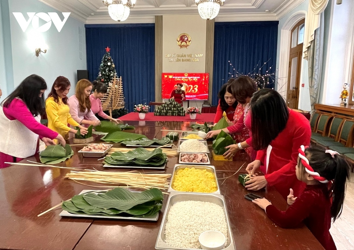 vietnamese expats in russia celebrate traditional tet festival picture 2