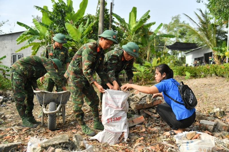 Huy động hơn 10 tỷ đồng thực hiện Tết quân dân năm tại xã Vĩnh Hòa Hưng Bắc